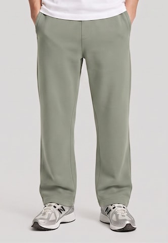 Urban Classics Loose fit Pants in Grey: front