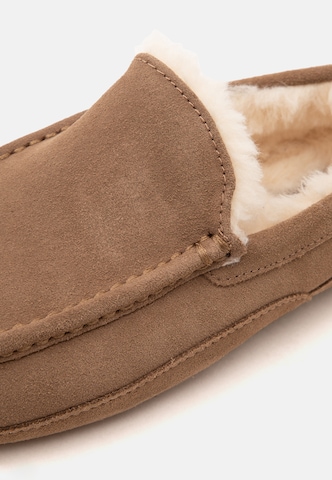 UGG Mokasíny 'ASCOT' - Hnedá