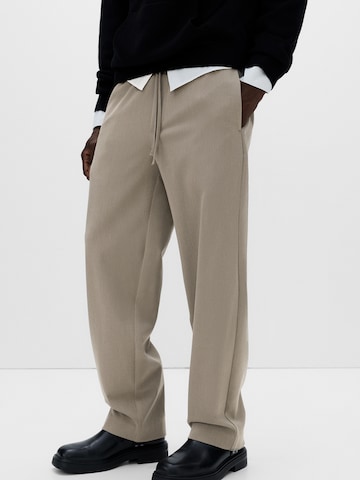 Pull&Bear Loose fit Trousers in Grey: front