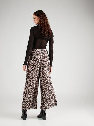 ABOUT YOU Wide leg Pantalon 'Viviana' in Bruin