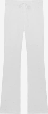 Pull&Bear Regular Pants in White: front