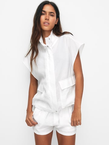 Gilet Pull&Bear en blanc : devant