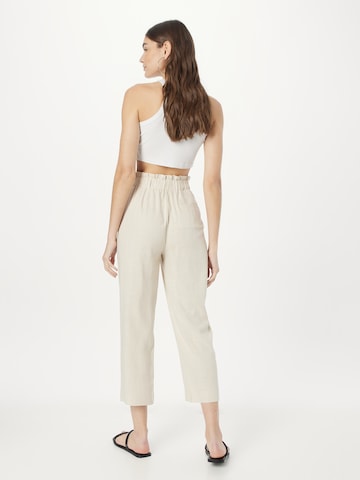 Stefanel - regular Pantalón plisado en blanco