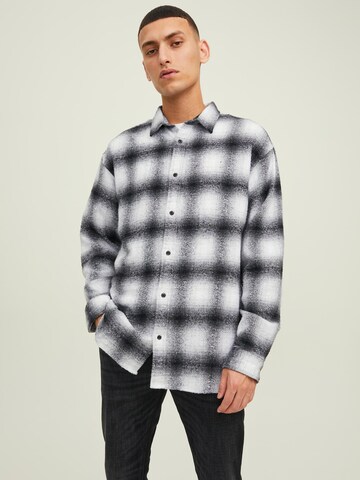 JACK & JONES - Regular Fit Camisa 'CARL' em branco: frente