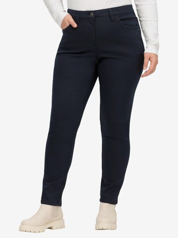 SHEEGO Slimfit Broek in Blauw: voorkant