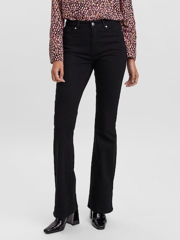 VERO MODA Flared Jeans 'Selma' in Zwart: voorkant