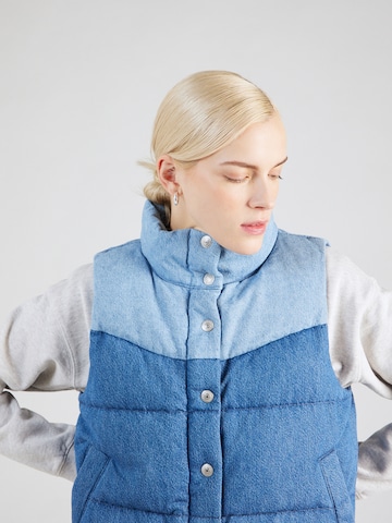 LEVI'S ® Väst 'Juno Western Puffer Vest' i blå