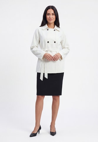 usha BLACK LABEL - Chaqueta de entretiempo en blanco