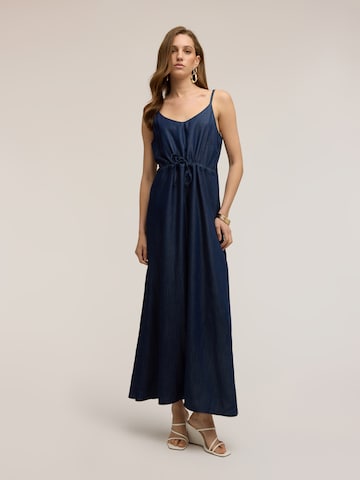 Robe MOTIVI en bleu