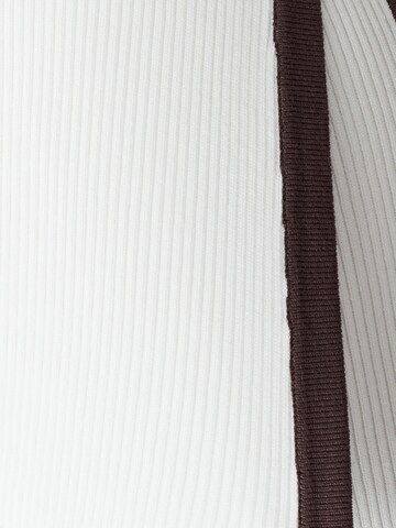 Top 'ELENOR' di BWLDR in bianco