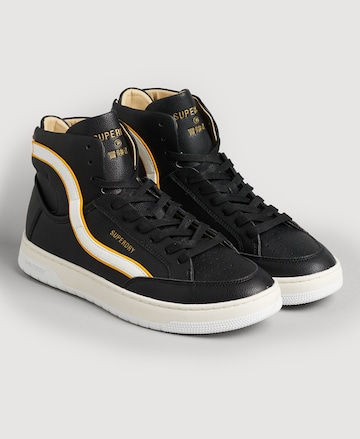Sneaker alta di Superdry in nero