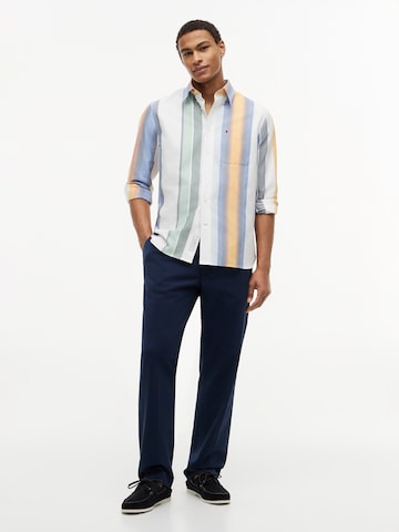 TOMMY HILFIGER Regular Fit Paita 'HERITAGE' värissä valkoinen