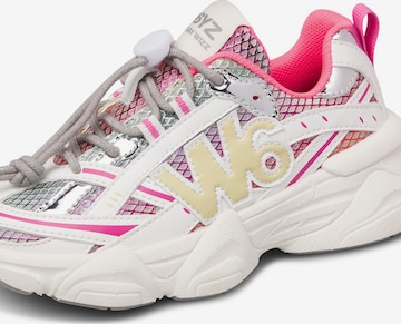 W6YZ Trainers 'LUCKY-J.' in White: front