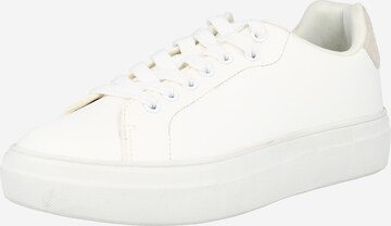 Sneaker bassa 'Linda' di ABOUT YOU in bianco: frontale