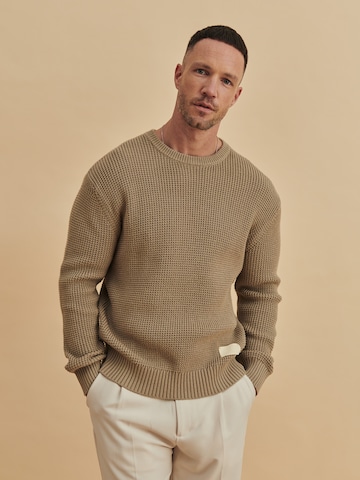 Pull-over 'Ruben' DAN FOX APPAREL en gris : devant