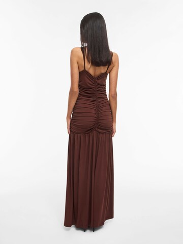 Robe de soirée VILA en marron