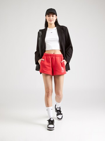 Nike Sportswear regular Παντελόνι σε κόκκινο