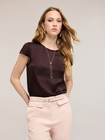 MOTIVI Shirt in Brown: front