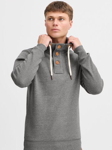 Sweat-shirt 'Trip' !Solid en gris