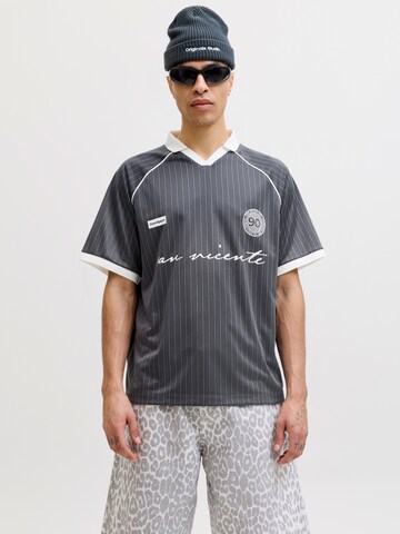 JACK & JONES - Camiseta 'JCOETERNA' en gris: frente