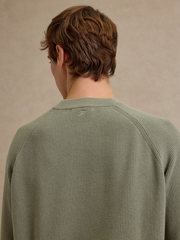 DAN FOX APPAREL Sweater 'Henning' in Green