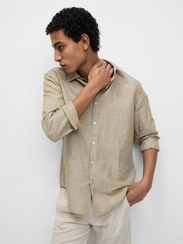 Marks & Spencer Shirt in Beige: voorkant