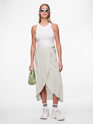 PIECES - Falda 'PCTala' en verde