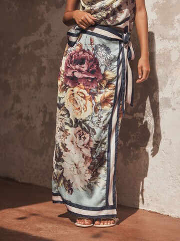 Next - Falda en azul: frente