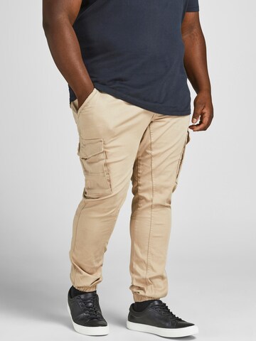 Effilé Pantalon cargo 'Paul' Jack & Jones Plus en beige : devant