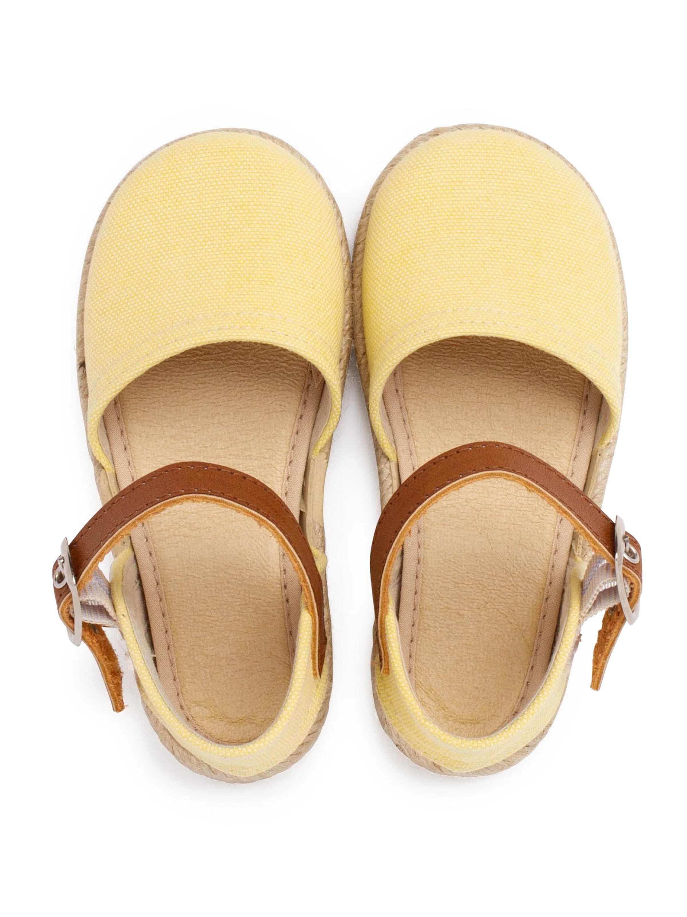 Pisamonas - Sandalias en amarillo