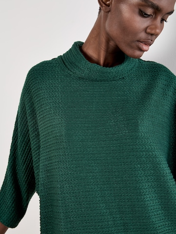 Apricot Dress ' ' in Green