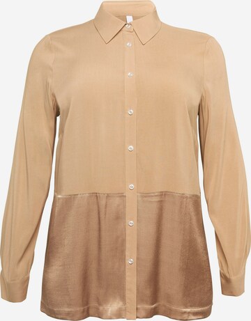 SHEEGO - Blusa en beige: frente