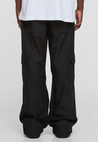 SOUTHPOLE Loose fit Cargo trousers in Black