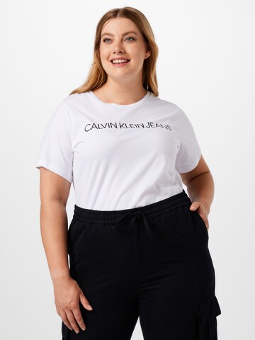 Calvin Klein Jeans Curve Тениска в бяло: отпред
