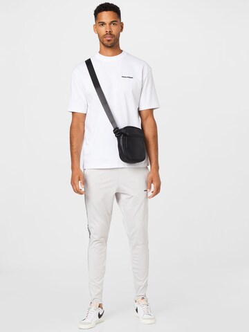 T-Shirt Pegador en blanc