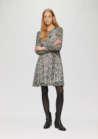 Robe QS en beige : devant