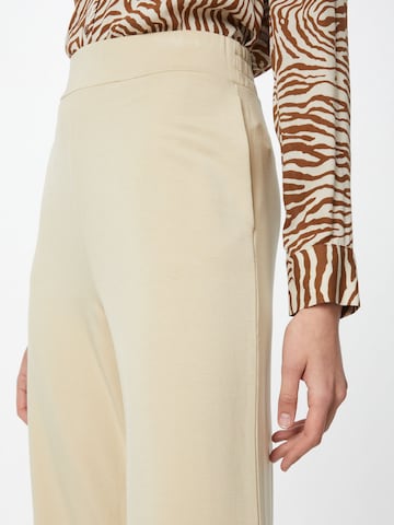 Banana Republic Wide Leg Hose in Beige