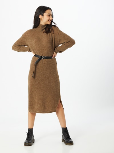 Rochie tricotat 'Calma' MOSS COPENHAGEN pe maro, Vizualizare model