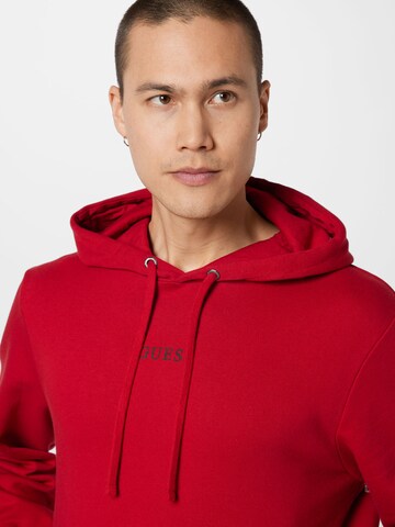 GUESS Sweatshirt i röd