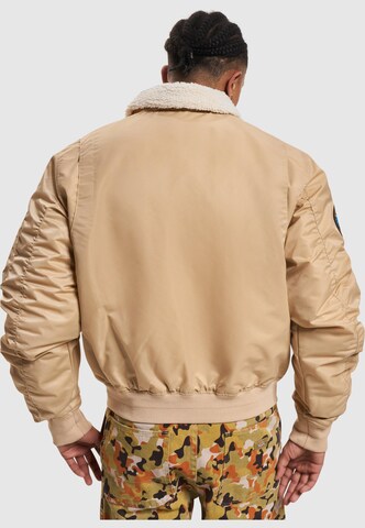 Veste mi-saison Karl Kani en beige