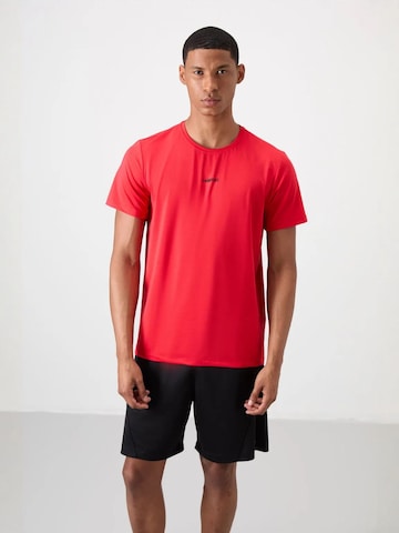 Tommy Life Shirt in Red: front