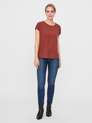 VERO MODA T-shirt 'AVA' i brun