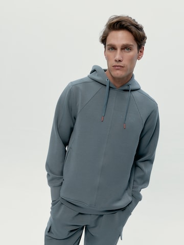 Born Sportsweatshirt in Groen: voorkant