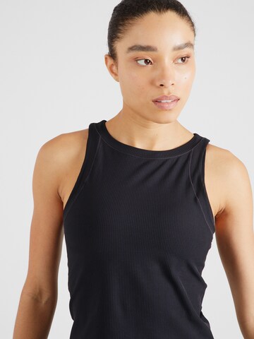 NIKE - Top deportivo en negro
