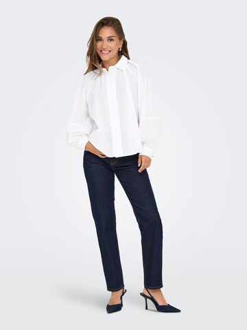 ONLY - Blusa 'ONLRiver' en blanco