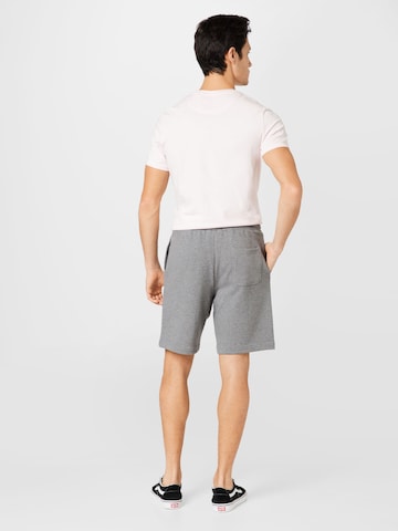 Lyle & Scott Regular Shorts in Grau