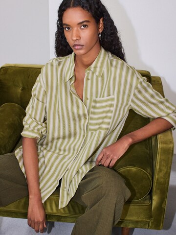 Next Блуза в зелено: отпред