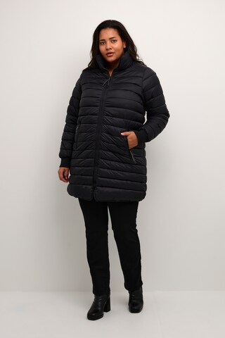 KAFFE CURVE Between-Season Jacket 'Lina' in Black