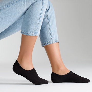 camano Ankle Socks 'Kai' in Black: front