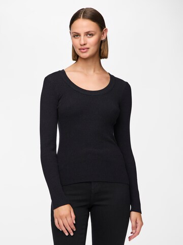 PIECES - Jersey en negro: frente